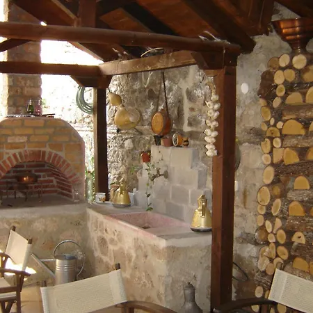 فندق Hagiati - Cozy Mountain Retreat 2*