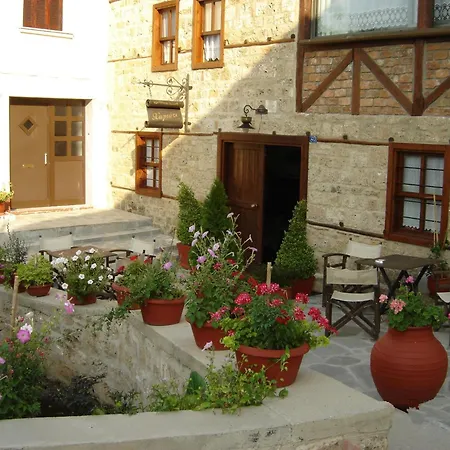 Hagiati - Cozy Mountain Retreat إذيسا