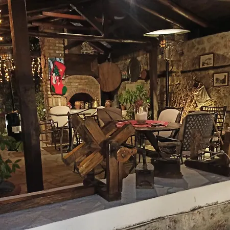 Hagiati - Cozy Mountain Retreat