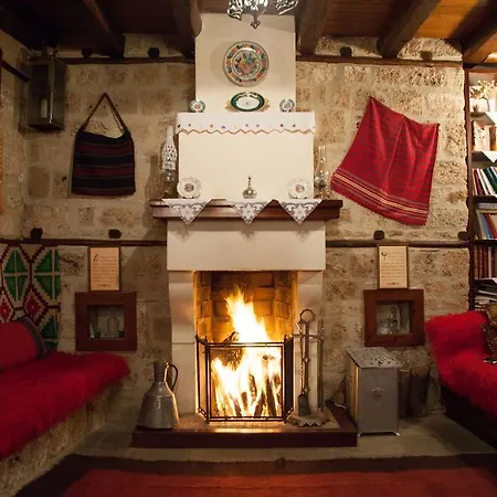 Hagiati - Cozy Mountain Retreat إذيسا