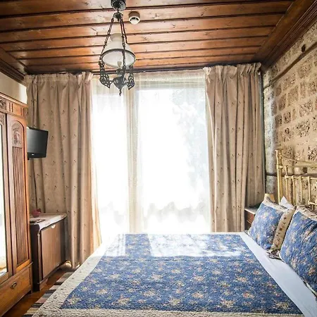 Hagiati - Cozy Mountain Retreat Hotel 2*