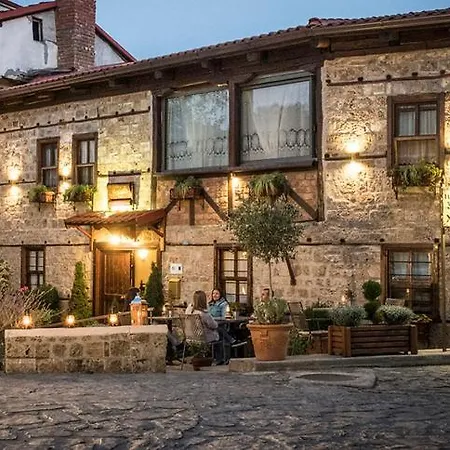 Hagiati - Cozy Mountain Retreat