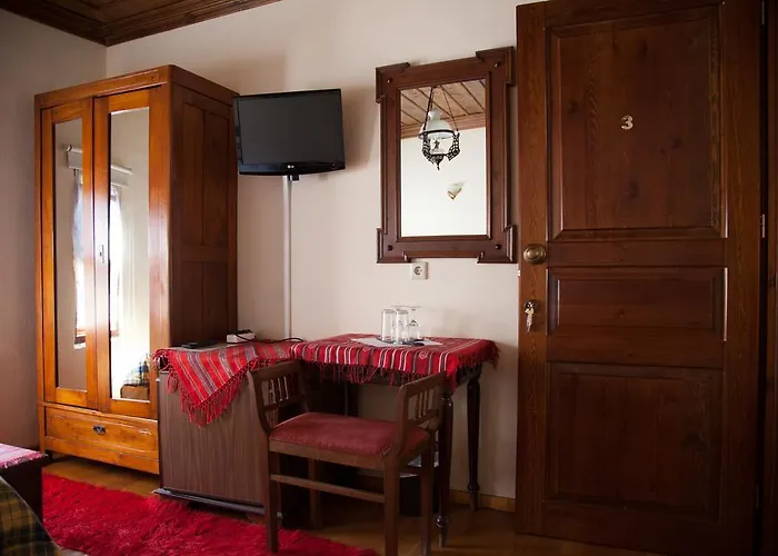 Hotel Hagiati - Cozy Mountain Retreat