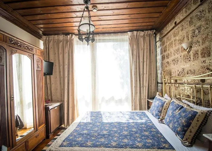 Hagiati Hotel 2*